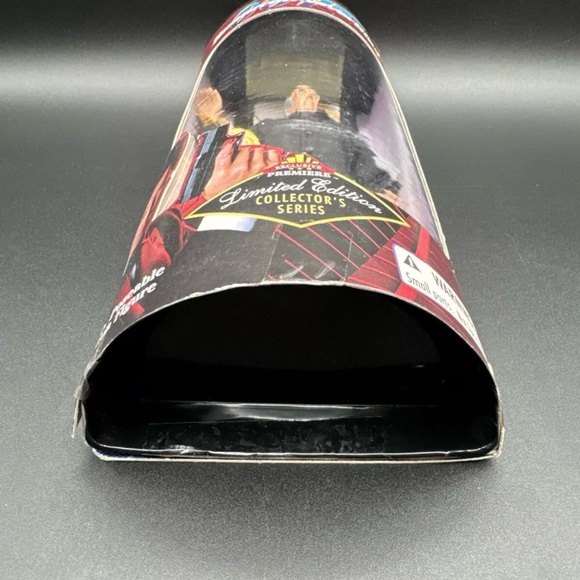 007 Tomorrow Never Dies Elliot Carver Action Figure Premiere 1997 - Picture 4 of 5